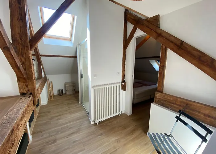 Duplex T3 Rénové Avec Balcon, Près De La - Fr-1-374-239 Appartement *