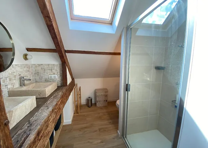 Duplex T3 Rénové Avec Balcon, Près De La - Fr-1-374-239 Appartement *