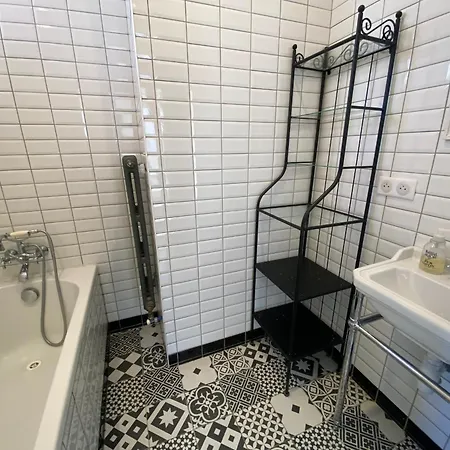 Duplex T3 Rénové Avec Balcon, Près De La - Fr-1-374-239 Arcachón